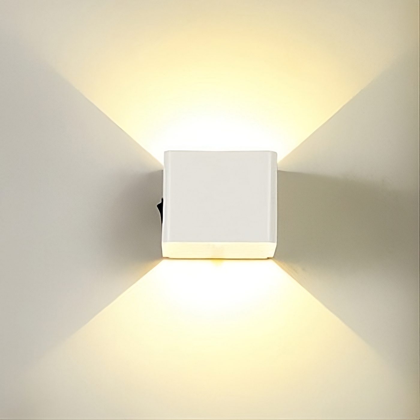 Lunverra Modern Cube Wall Light with Integrated Motion Sensor